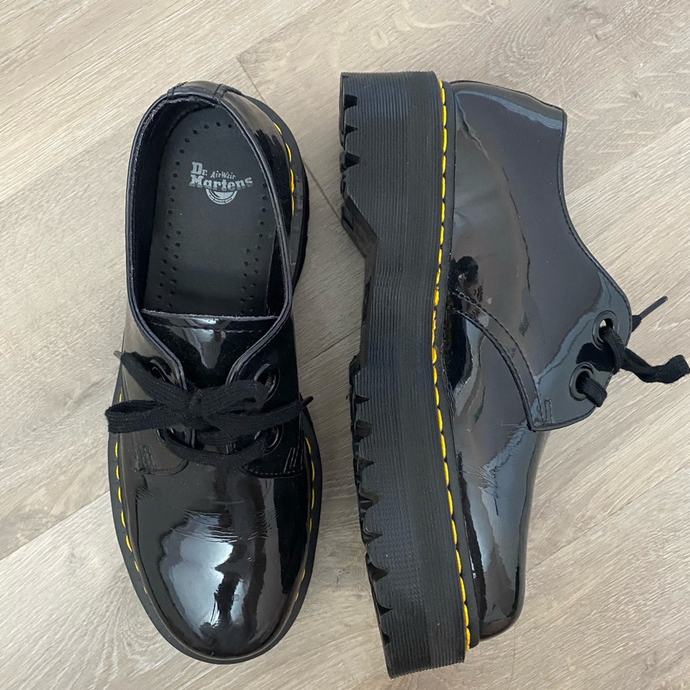 Dr. Martens patent leather Holly